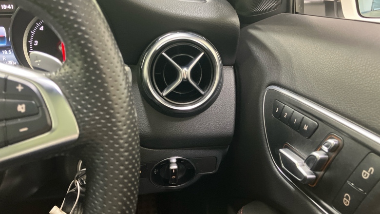 Mercedes-Benz GLA 250 4Matic AMG Line Premium Plus 5dr Auto Petrol Hatchback